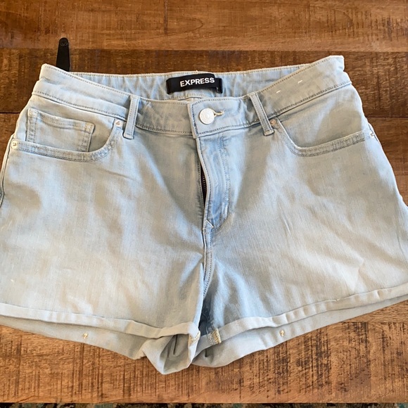 Jean Shorts - Picture 1 of 3